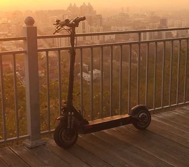 Joyor y-10s (dual motors)