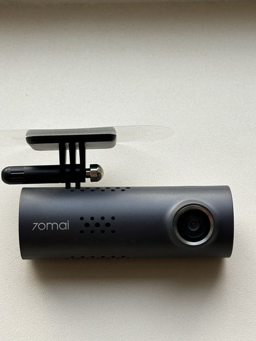 Продам видеорегистратор 70mai Dash Cam 1S Midrive D06