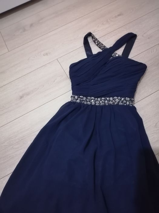 Елегантна дамска рокля