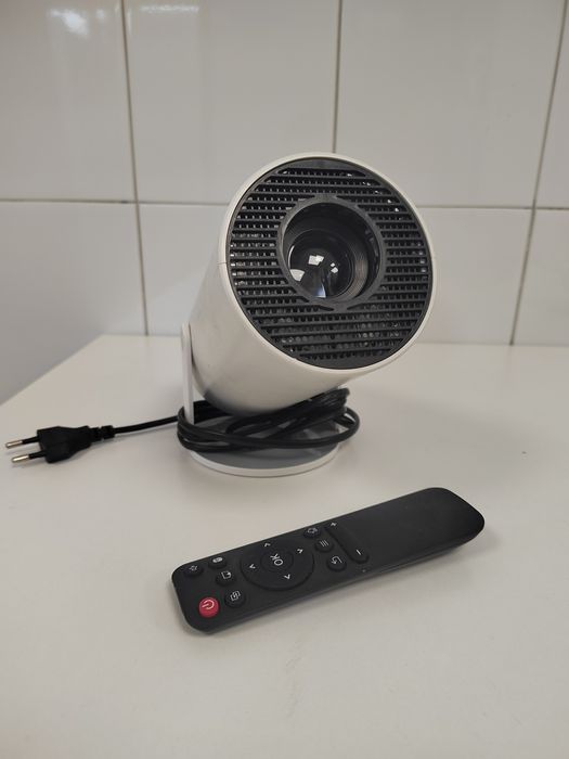 Портативный Проэктор