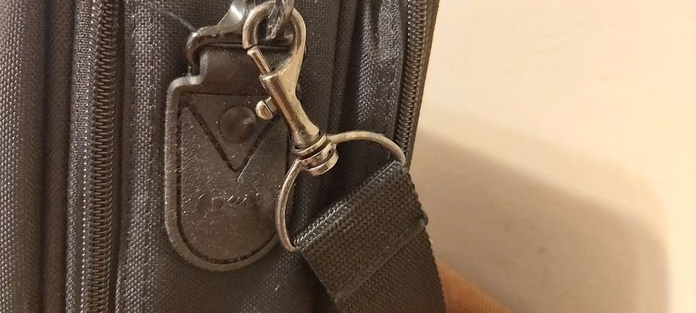 Geantă pentru laptopuri marca DELL