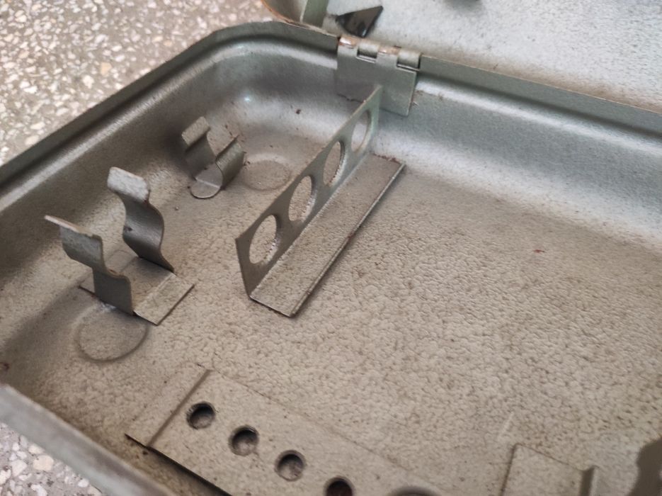 Cutie metalică pt componente sudare și tăiere oxiacetilenică