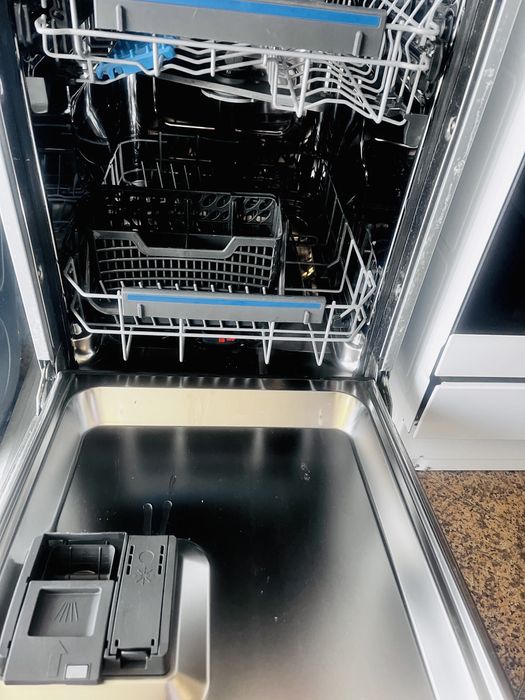Съдомиялна Electrolux-45 см+ Гаранция+доставка