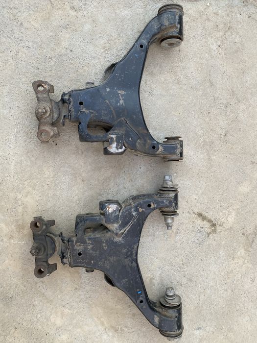 Рычаги передий подвеский