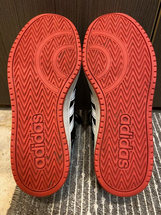 Продавам кецове “Adidas”