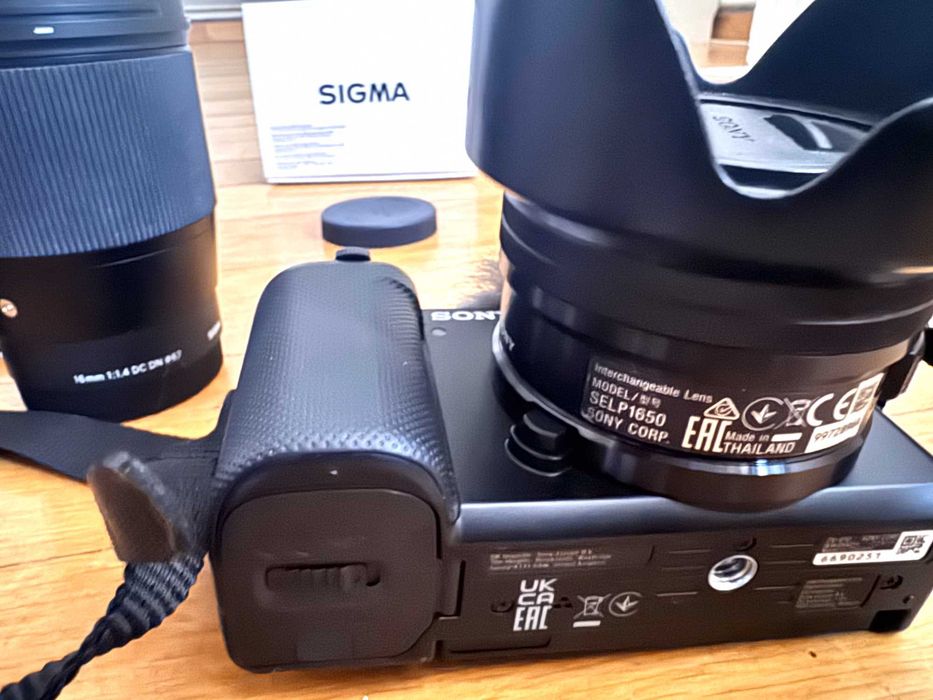 Sony ZV-E10 + 16-50mm + Sigma 16mm F1.4 | Sony E