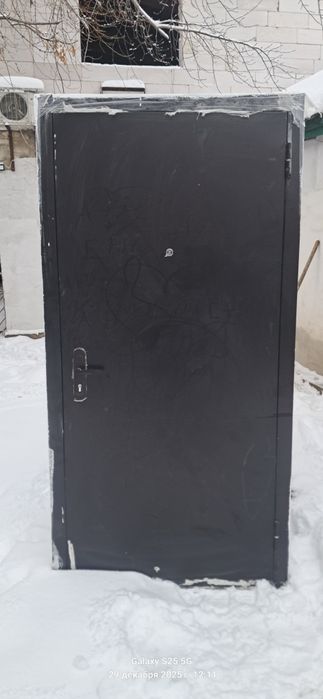 Продам металлические двери