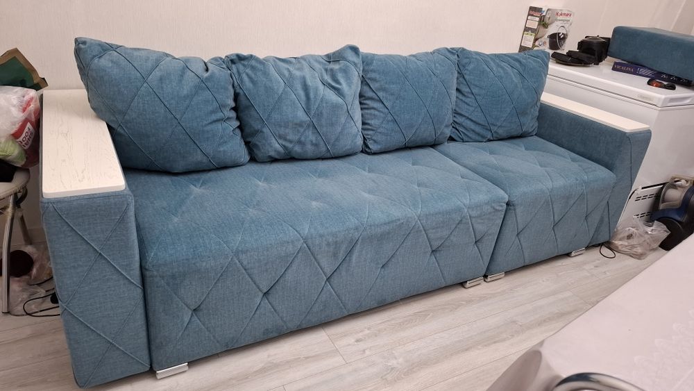 Срочно продам диван