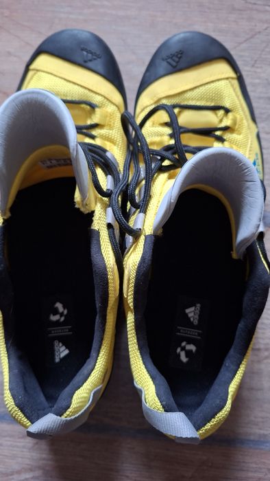 Маратонки ADIDAS Traxion