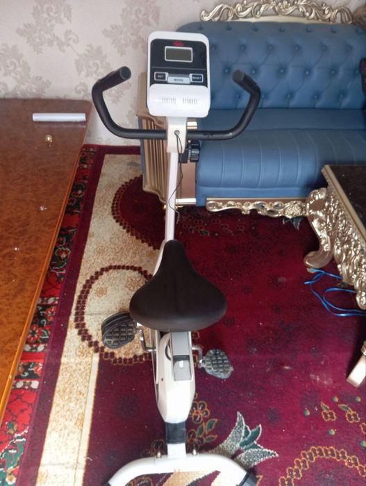 Велотренажор сотилади