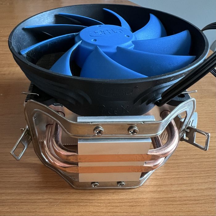 Кутия за компютър Asus + захранване 650w Thermaltake