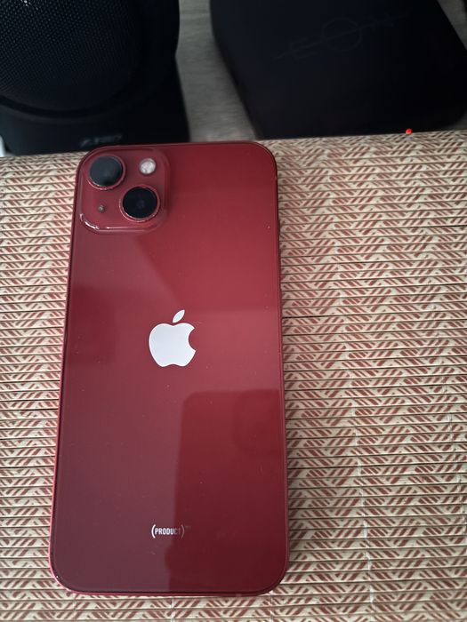 I phone 13-червен