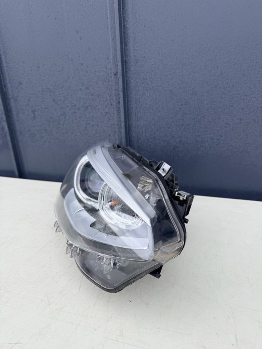 Far dreapta BMW seria 1 f20 bi xenon adaptiv