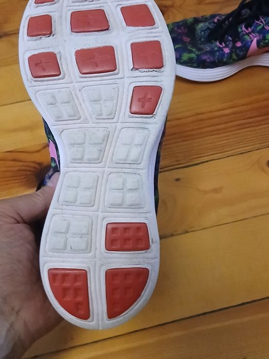 Маратонки NIKE Намаление