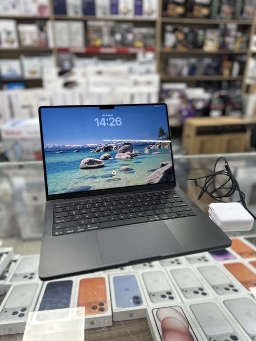 MacBook Pro 14 M5 16gb 1TB б/у