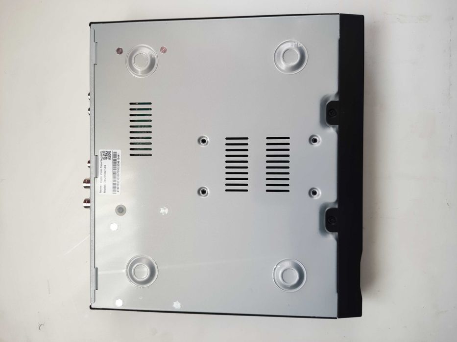 ADVR7004T-GS 4-канален DVR
