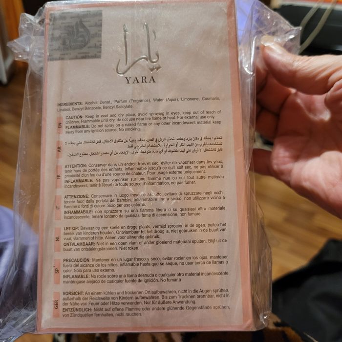 Продавам парфюм Yara дамски