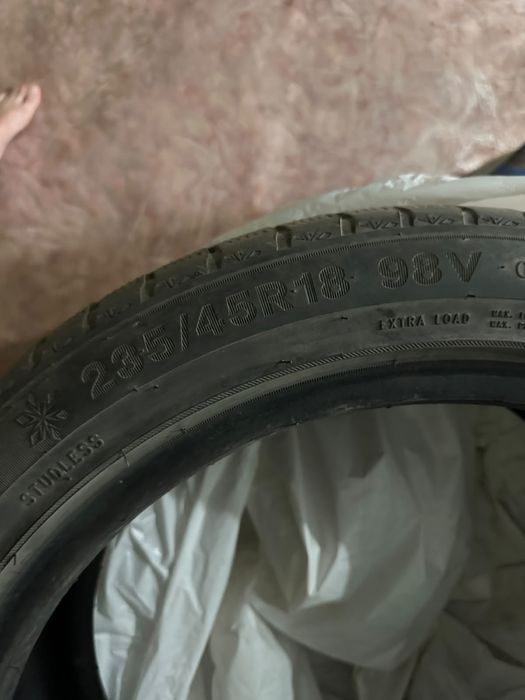 Зимние шины. 235/45/18