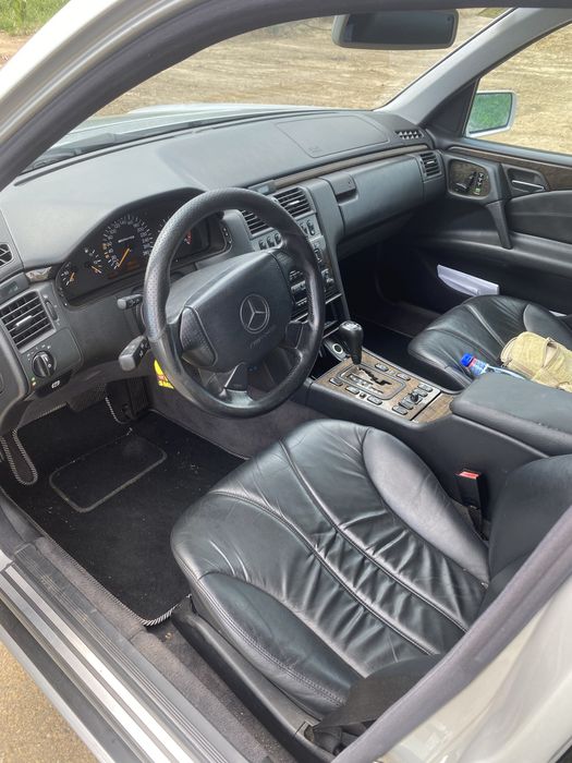 Mercedes benz E 1998