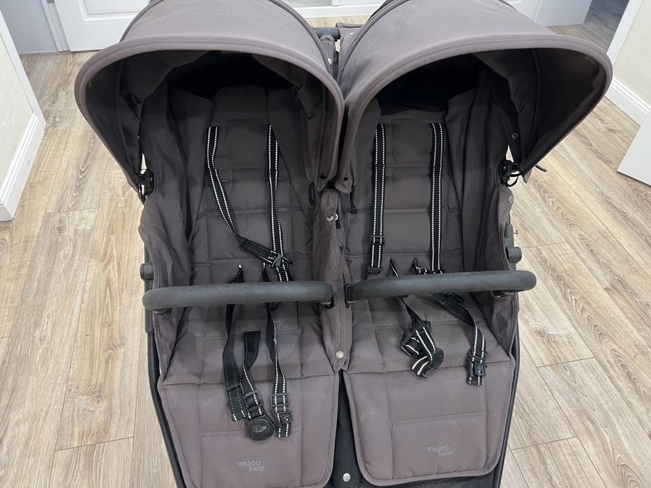 Коляска для двойни