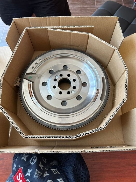 Chit ambreiaj +volanta masa dubla LT25