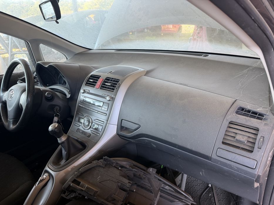 Комплект табло + шофьорски и пасажерски airbag Toyota Auris E15