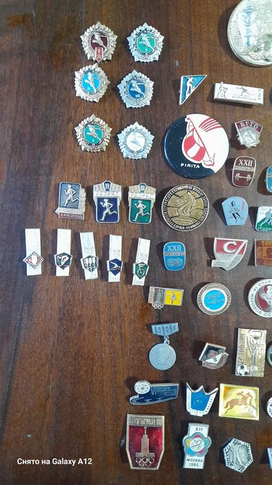 Значки спортивные.