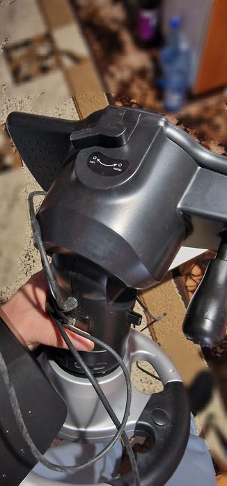 Vând volan cu pedale și schimbător