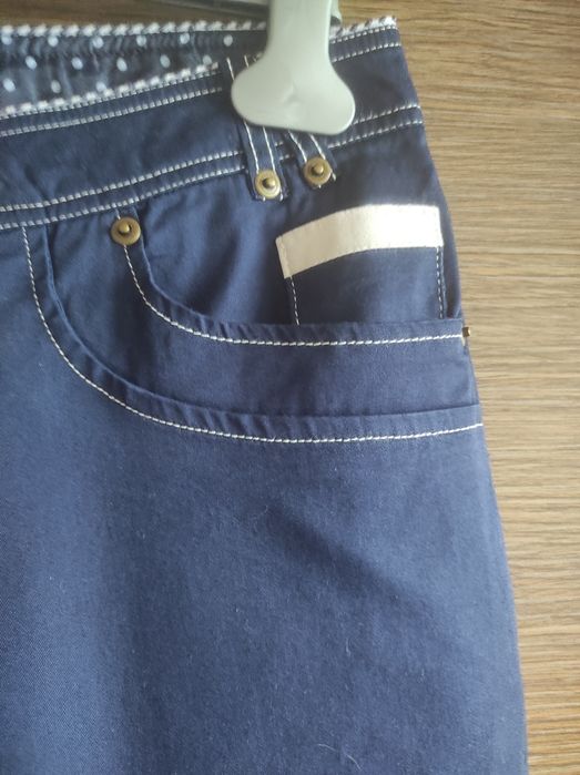 Дамска бяла ризка с панталон