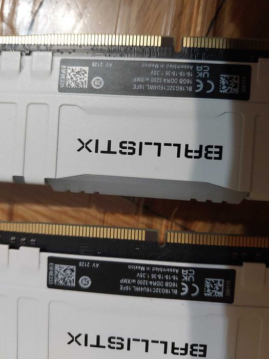 32GB 2666Mhz DDR4 - Crucial BallistiX RGB