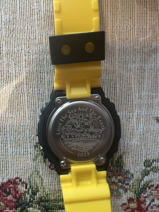 Ceas Casio G-Shock GA-B2100K-9A galben si negru