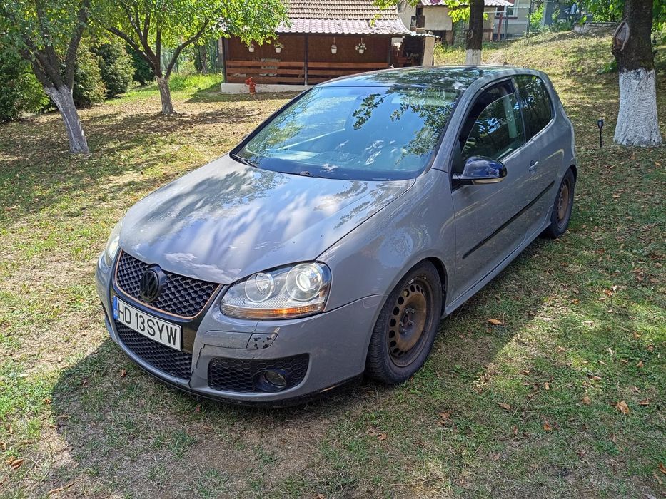 Volkswagen Golf V 2.0 Diesel Pachet GTI
