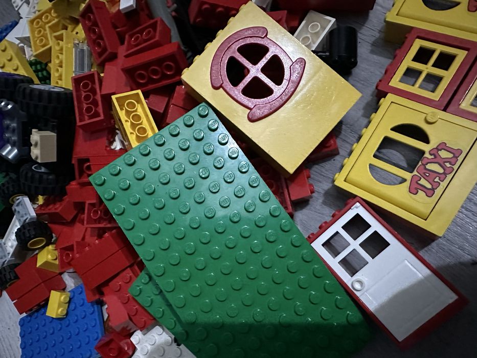 Piese LEGO  constructii