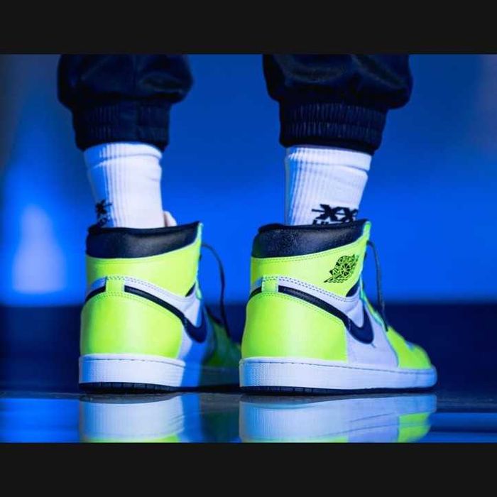 Nike Jordan Retro 1 High "Visionaire"