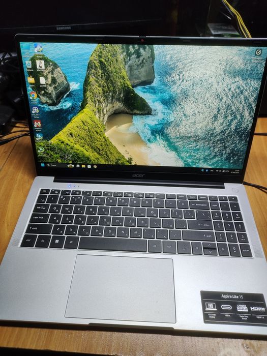 Продам ноутбук Acer Aspire Lite