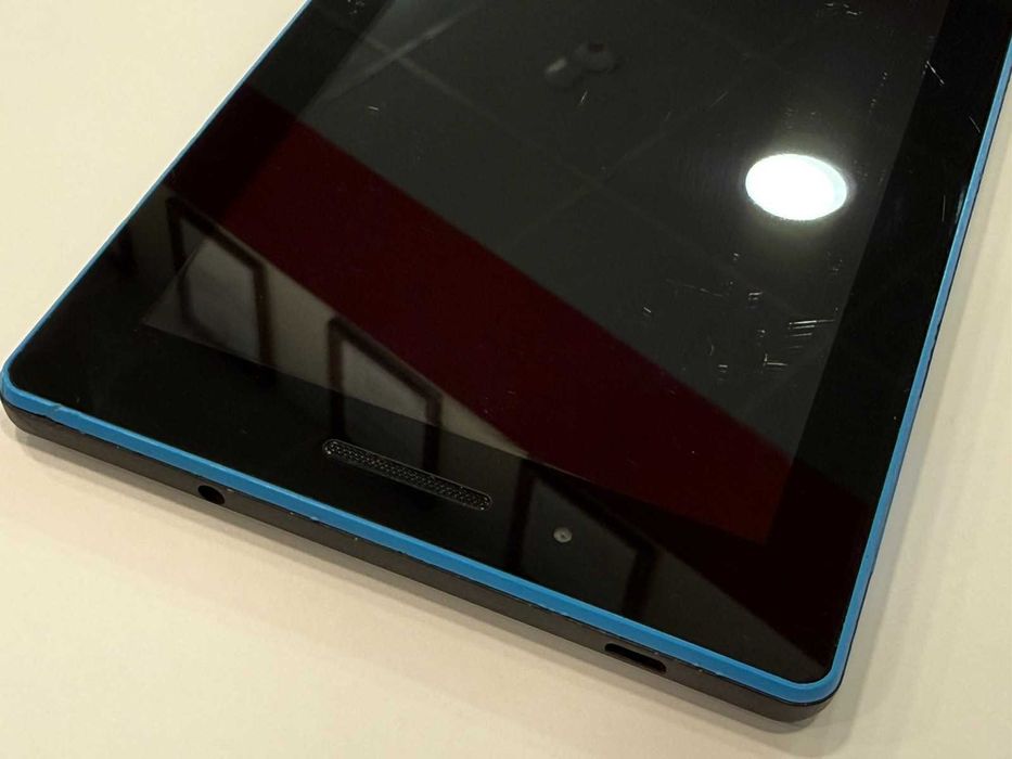 Таблет Lenovo TB-3710i