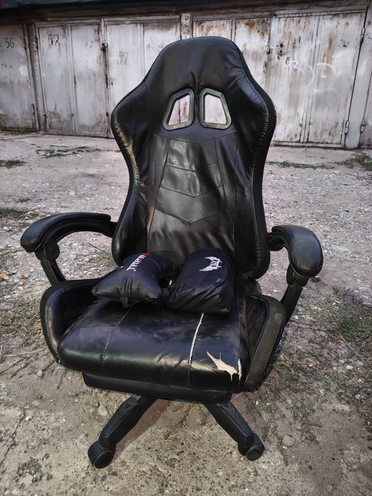 Продам игровое кресло