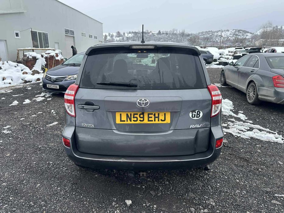 На Части Toyota Rav4 2.2 150к.с D-4d 2009г