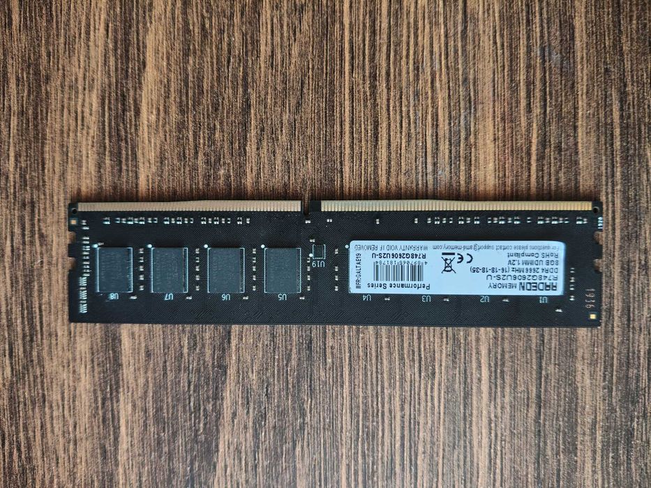 Оперативка DDR4 8Gb