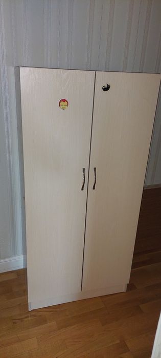 Продам шкафы б/у