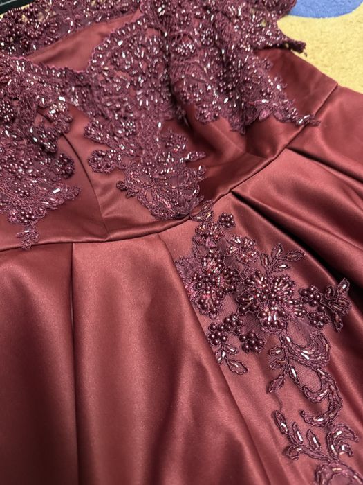 Вечернее платье торг есть