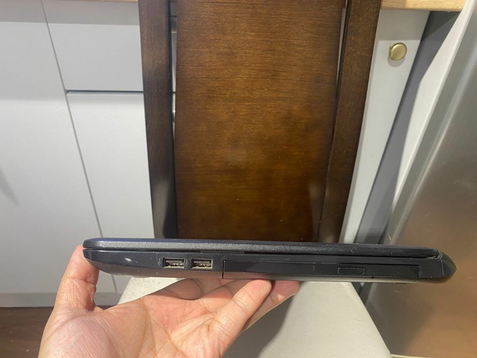 Ухоженный ультрабук HP intel core N2840/SSD256GB/Windows 10