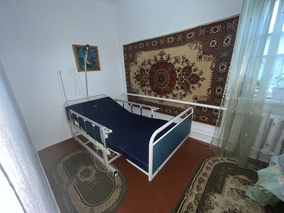 Медицинская кровать