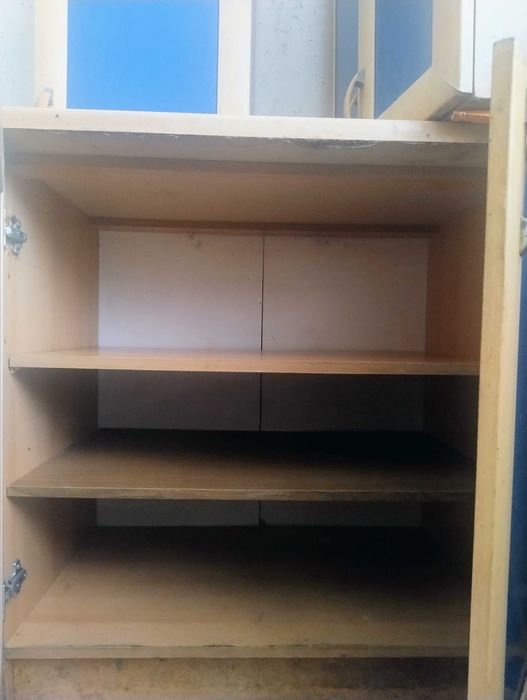 Кухонные шкафы 3 шт.