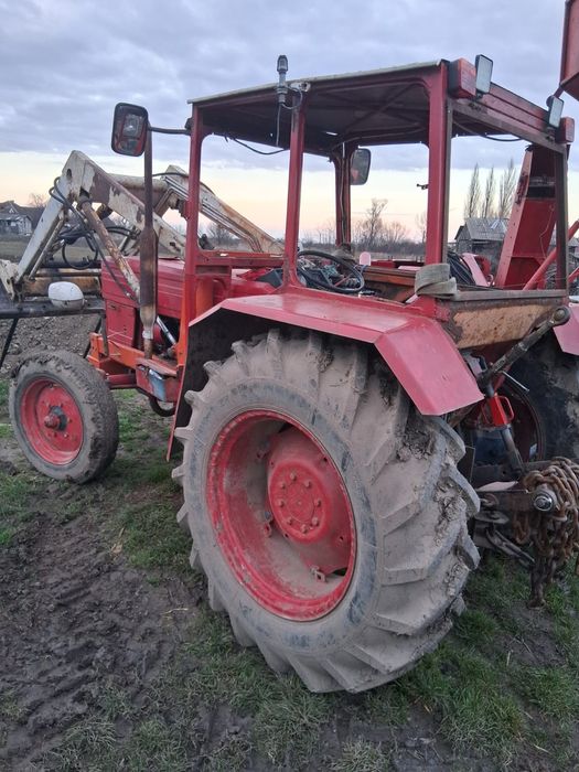 Vând tractor Fiat 550