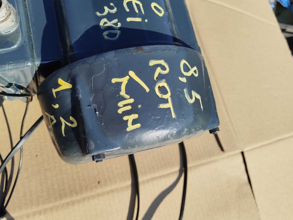 Motor electric cu reductor 220/380 rotisor cazan povarna 9 rotații