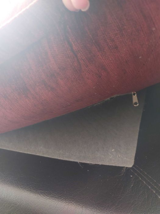 Ъглов диван и холна маса