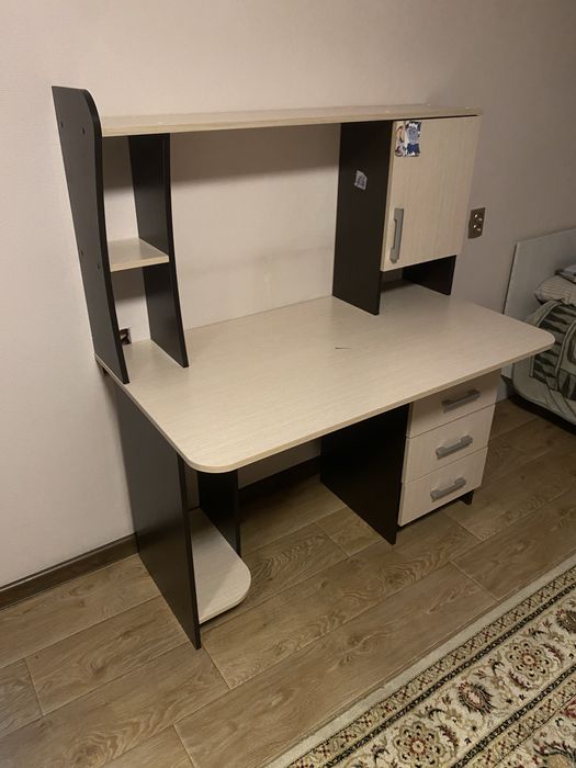 Спальная мебель.