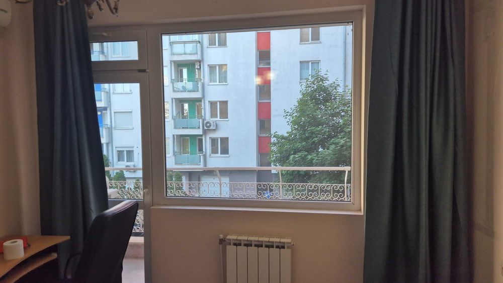 Продавам радиатори за парно и лира за баня