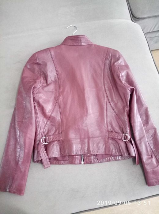 Якета от естествена кожа и пухче.